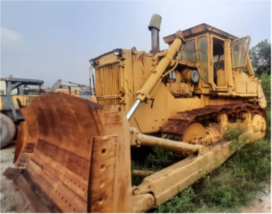 Komatsu D355A-3 Crawler Tractor